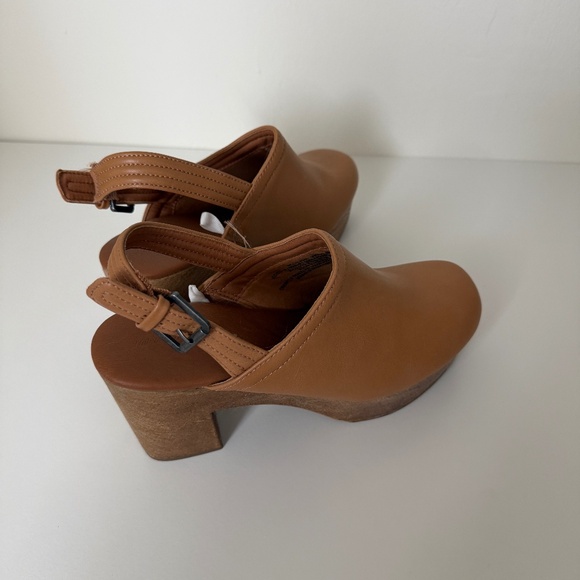 Universal Thread Heeled Clogs Size 8 - Picture 1 of 3